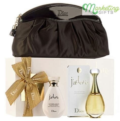 dior makeup free gift with purchase|christian Dior make up bag.